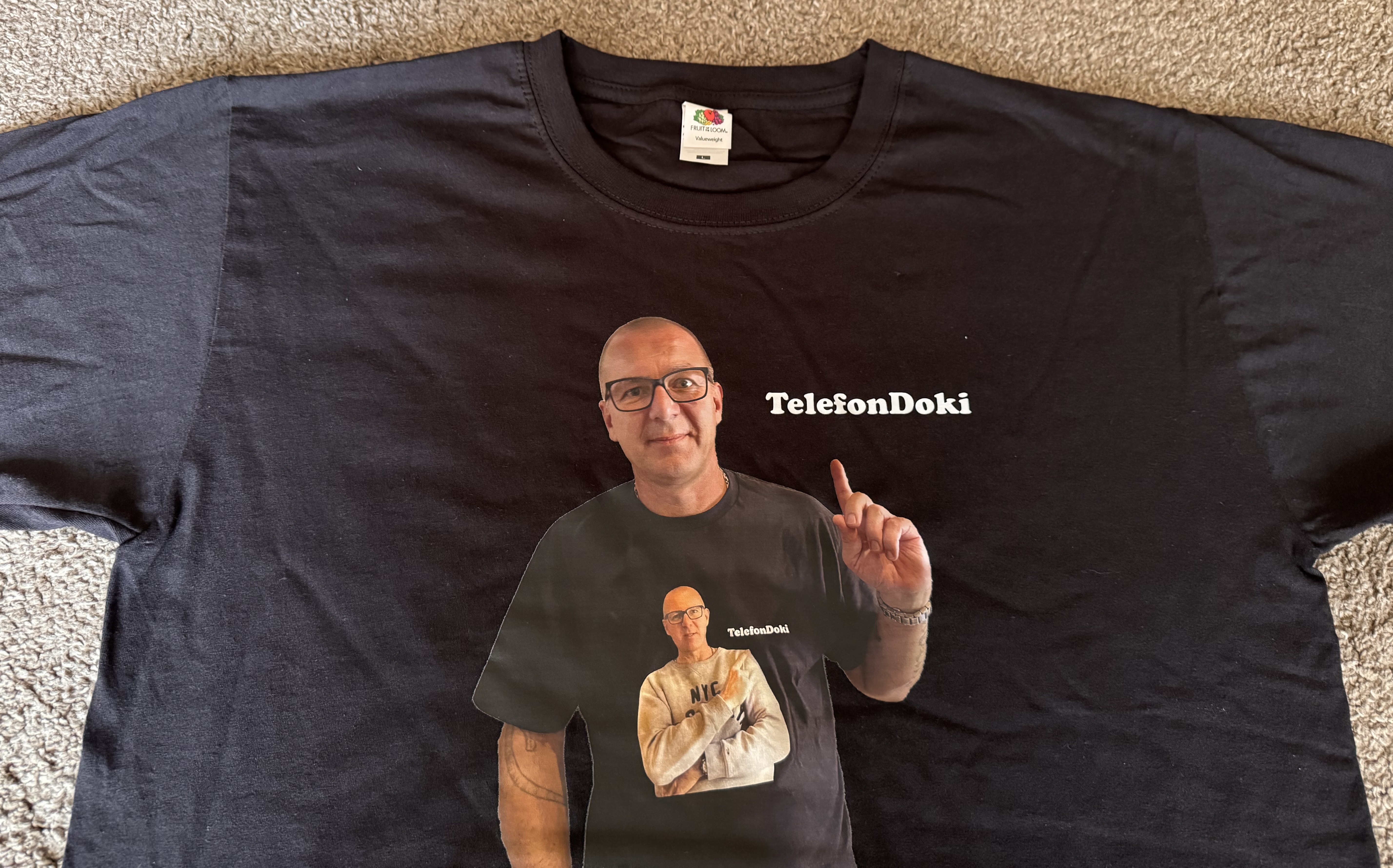 Limitált kiadás! Telefondoki fekete póló L méretben_1